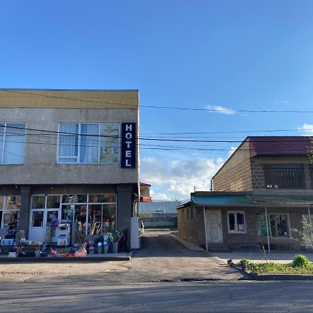 Hotel Sv Ninotsminda Экстерьер фото
