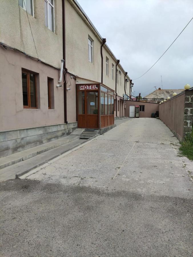 Hotel Sv Ninotsminda Экстерьер фото
